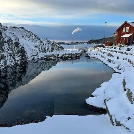 Brattoya Sjostuer Semesterbostad